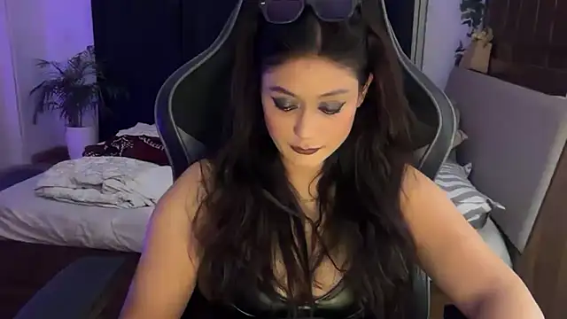 Snapshot of GoddessAnna chatting on 05.28.26 GoddessAnna online show from 05.28.26