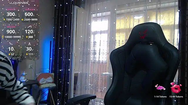 Snapshot of JessieOMays chatting on 03.18.25 JessieOMays online show from 03.18.25