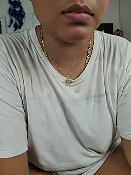 Snapshot of azulzulix chatting on 07.22.26 azulzulix online show from 07.22.26
