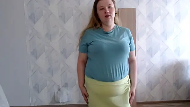 Snapshot of Melina_Hot9 chatting on 06.15.26 Melina Hot9 online show from 06.15.26