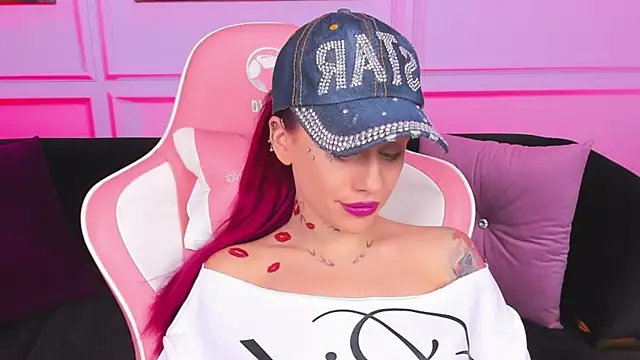 Snapshot of AmyRider chatting on 10.12.25 AmyRider online show from 10.12.25