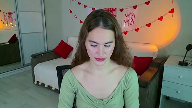 Snapshot of FridaCure chatting on 10.15.25 FridaCure online show from 10.15.25