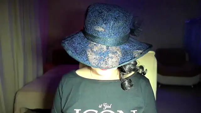 WitchBlueRose online show from 11.12.25