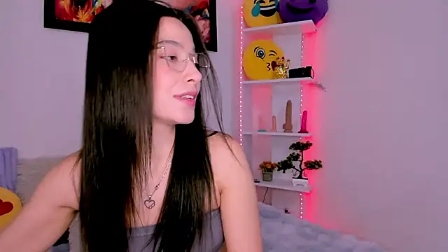 Snapshot of Manuelaa_mejiia chatting on 10.06.25 Manuelaa mejiia online show from 10.06.25