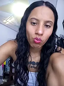 Snapshot of Karii-R chatting on 01.19.25 Karii-R online show from 01.19.25
