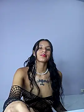 Snapshot of Karii-R chatting on 02.09.25 Karii-R online show from 02.09.25