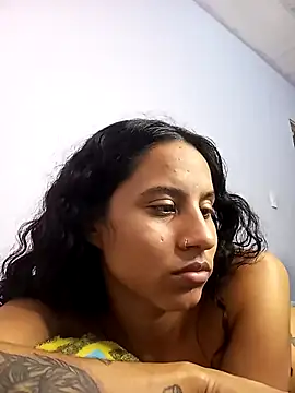 Snapshot of Karii-R chatting on 03.01.25 Karii-R online show from 03.01.25