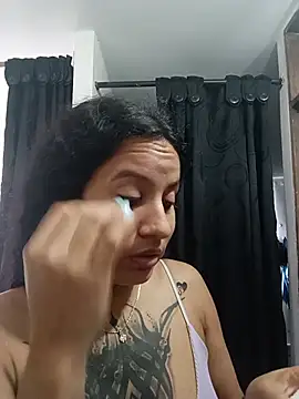Snapshot of Karii-R chatting on 07.06.26 Karii-R online show from 07.06.26