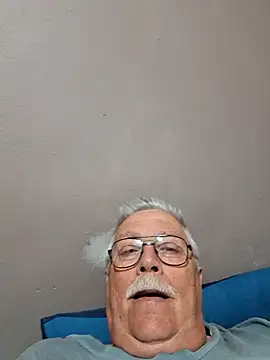 Snapshot of NawtyB1965 chatting on 10.03.25 NawtyB1965 online show from 10.03.25