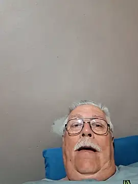 Snapshot of NawtyB1965 chatting on 10.08.25 NawtyB1965 online show from 10.08.25