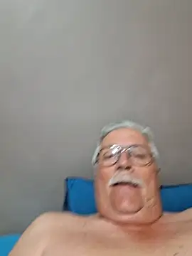 Snapshot of NawtyB1965 chatting on 10.12.25 NawtyB1965 online show from 10.12.25