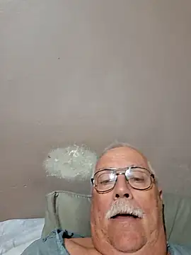 Snapshot of NawtyB1965 chatting on 06.12.26 NawtyB1965 online show from 06.12.26