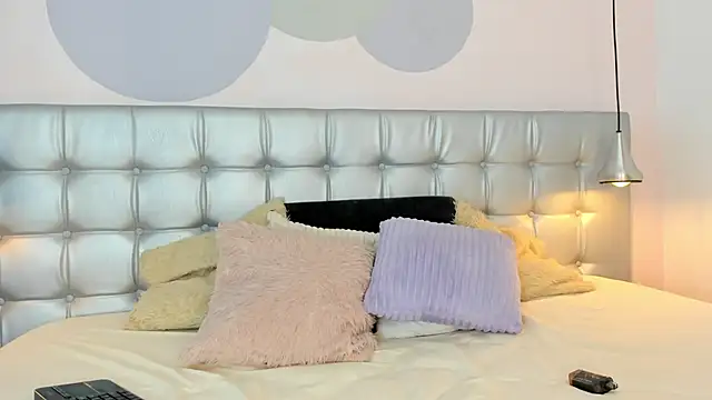 Snapshot of Axel_brunette1 chatting on 02.17.25 Axel brunette1 online show from 02.17.25