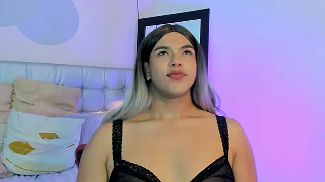 Snapshot of Axel_brunette1 chatting on 03.11.25 Axel brunette1 online show from 03.11.25