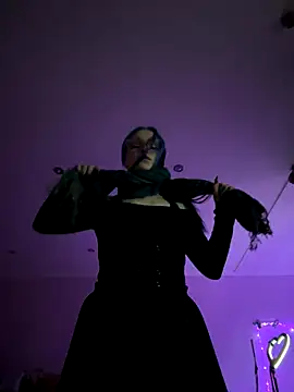 MaddisonHaas online show from 12.17.25