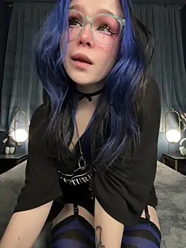 MaddisonHaas online show from 12.23.25