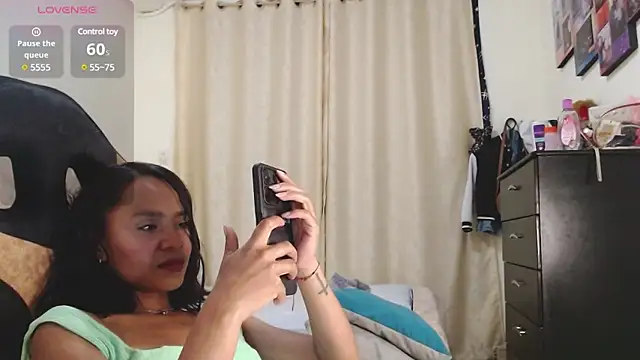 Samary thomas online show from 12.22.24