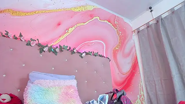 Taylor  cooper online show from 01.29.25