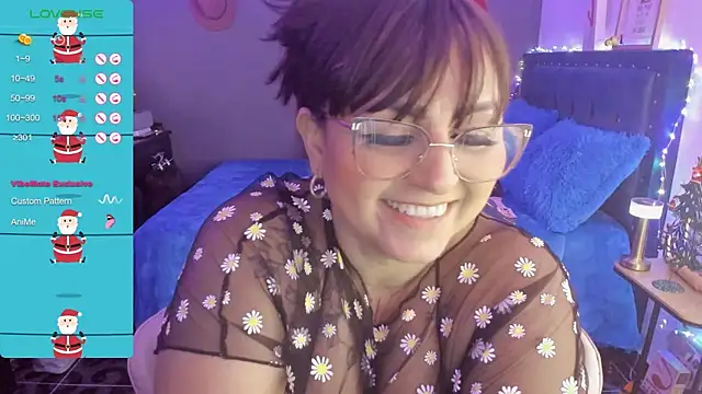 Snapshot of Ivonnee__ chatting on 12.13.24 Ivonnee online show from 12.13.24