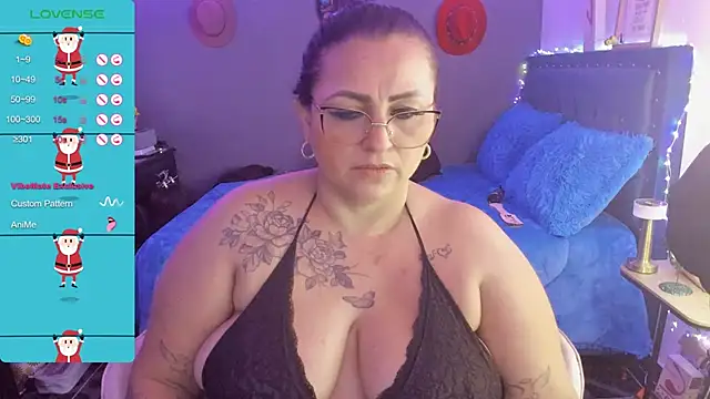 Snapshot of Ivonnee__ chatting on 12.13.24 Ivonnee online show from 12.13.24