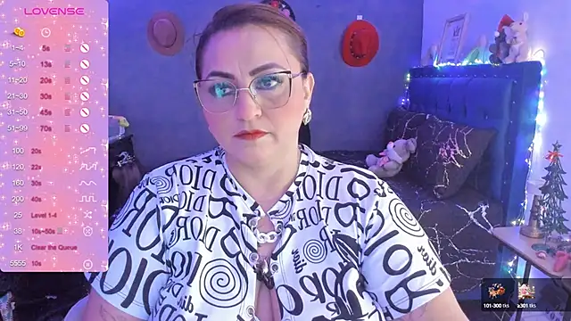 Snapshot of Ivonnee__ chatting on 01.05.25 Ivonnee online show from 01.05.25