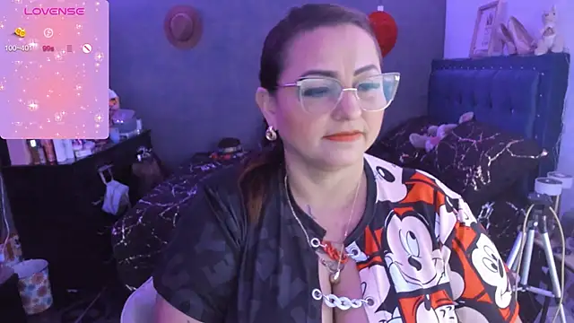 Snapshot of Ivonnee__ chatting on 01.08.25 Ivonnee online show from 01.08.25