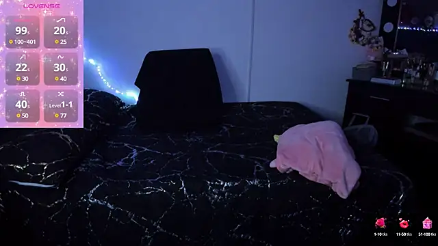 Snapshot of Ivonnee__ chatting on 01.15.25 Ivonnee online show from 01.15.25