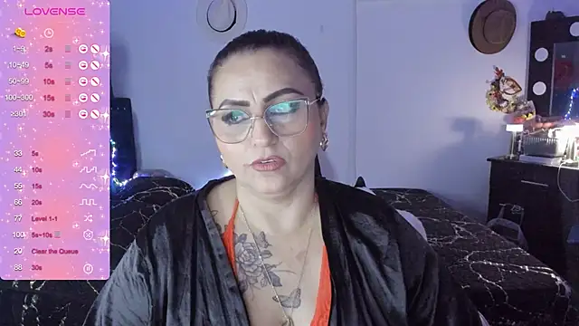 Snapshot of Ivonnee__ chatting on 01.20.25 Ivonnee online show from 01.20.25