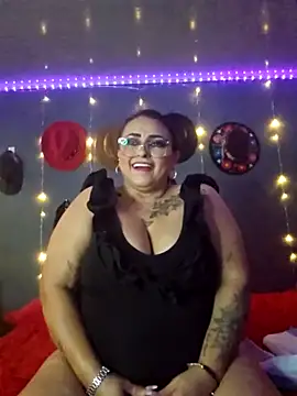 Snapshot of Ivonnee__ chatting on 03.02.25 Ivonnee online show from 03.02.25