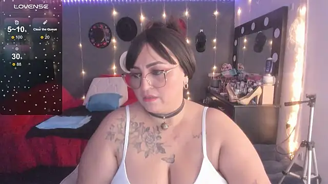 Snapshot of Ivonnee__ chatting on 03.12.25 Ivonnee online show from 03.12.25