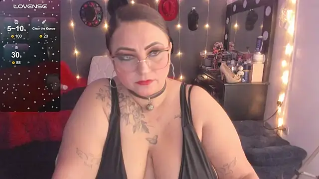 Snapshot of Ivonnee__ chatting on 03.14.25 Ivonnee online show from 03.14.25