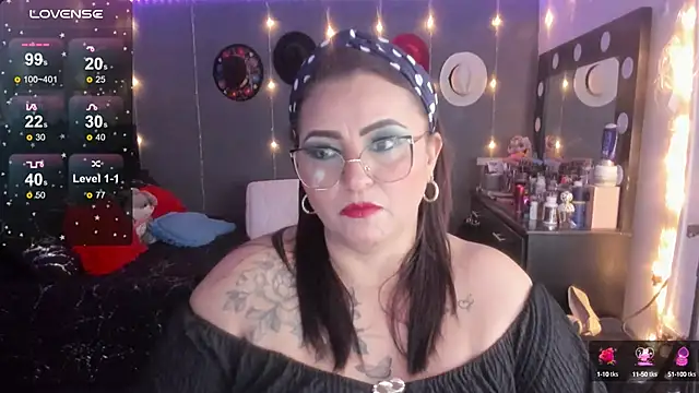 Snapshot of Ivonnee__ chatting on 03.23.25 Ivonnee online show from 03.23.25