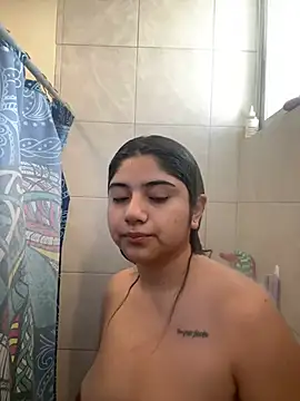 karlynoguez online show from 01.10.25
