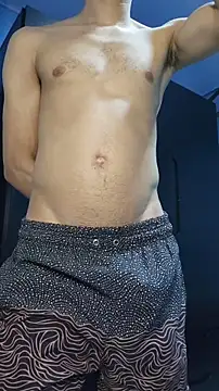 Snapshot of boyminerin00 chatting on 10.14.25 boyminerin00 online show from 10.14.25