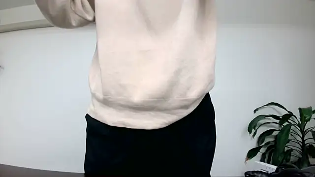 Snapshot of TakuryuJPN chatting on 12.12.24 TakuryuJPN online show from 12.12.24