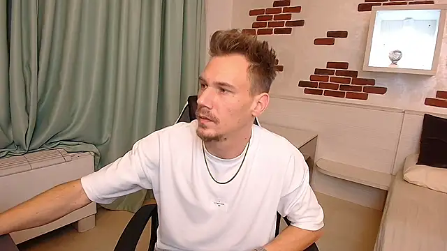 MateoBenjaminX online show from 01.10.25