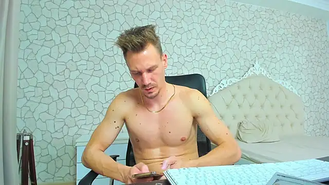 MateoBenjaminX online show from 01.10.25