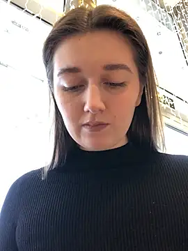UnaMiuMiu online show from 12.27.24