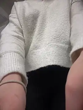 UnaMiuMiu online show from 02.22.25