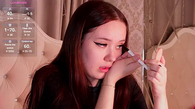 MiriaamWhite online show from 12.02.24