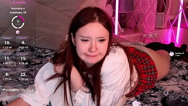 MiriaamWhite online show from 12.11.24
