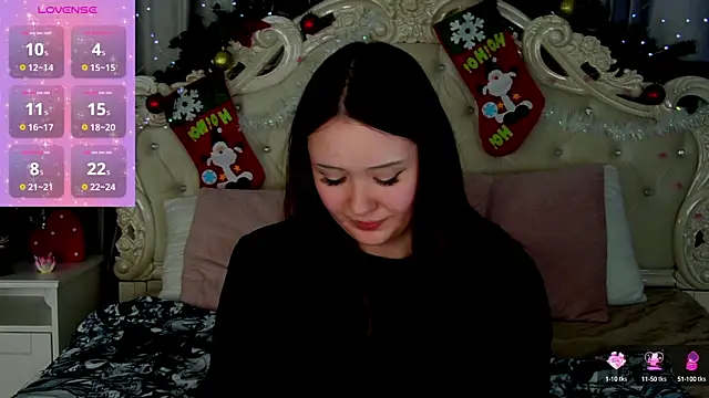 MiriaamWhite online show from 01.16.25