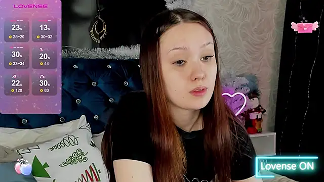 MiriaamWhite online show from 01.25.25