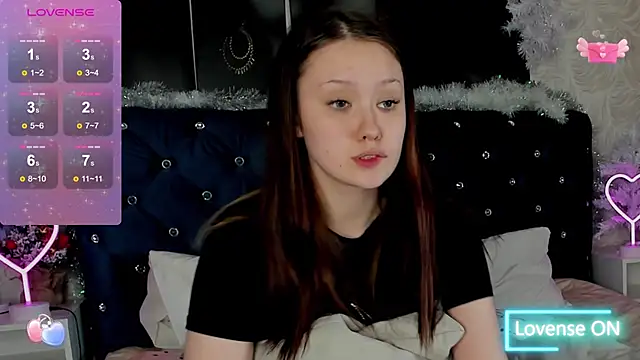 MiriaamWhite online show from 01.25.25