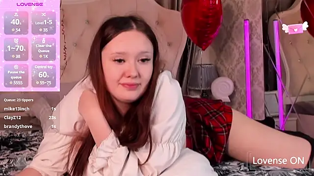 MiriaamWhite online show from 02.11.25