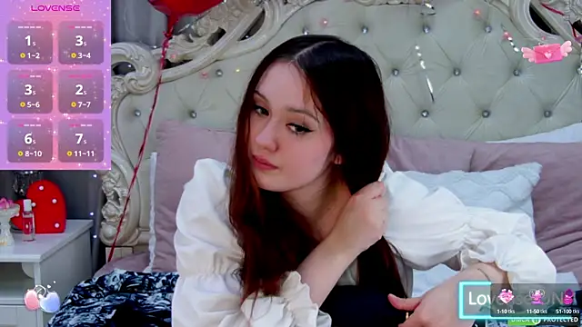MiriaamWhite online show from 02.19.25