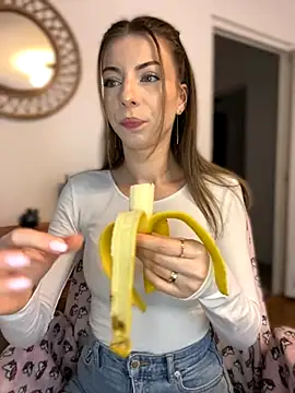 Mia Ethan online show from 10.09.25