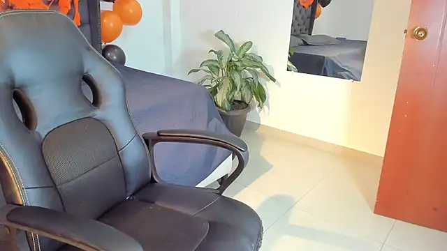  maria foxx  online show from 10.15.25