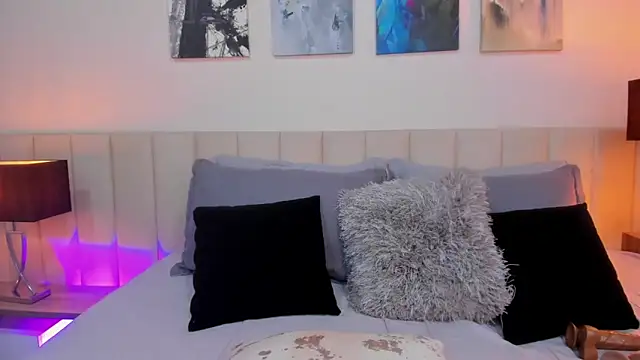 Snapshot of DaniRousse chatting on 09.16.25 DaniRousse online show from 09.16.25