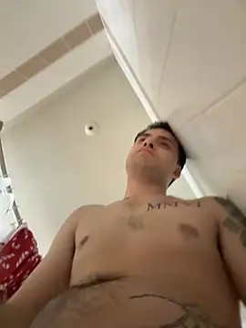 Snapshot of Vanillamexican chatting on 10.09.25 Vanillamexican online show from 10.09.25